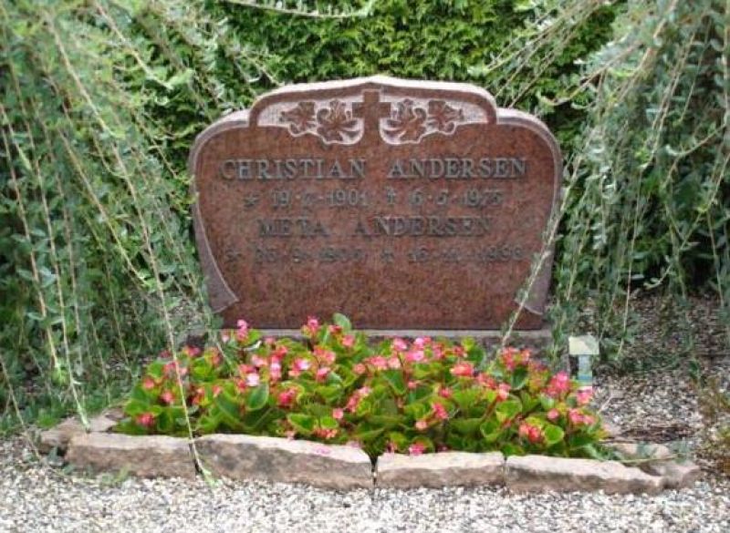 Meta Andersen   .jpg